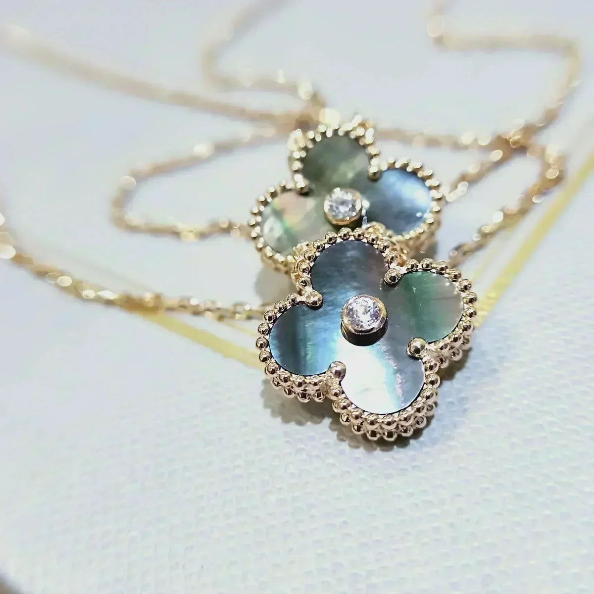 [Stars Jewelry]CLOVER 15MM DIAMOND AND MOTHER-OF-GREY NECKLACE