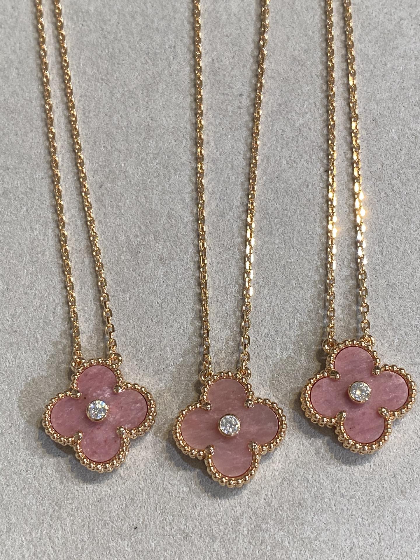 [Stars Jewelry]CLOVER 15MM DIAMOND RHODONITE NECKLACE
