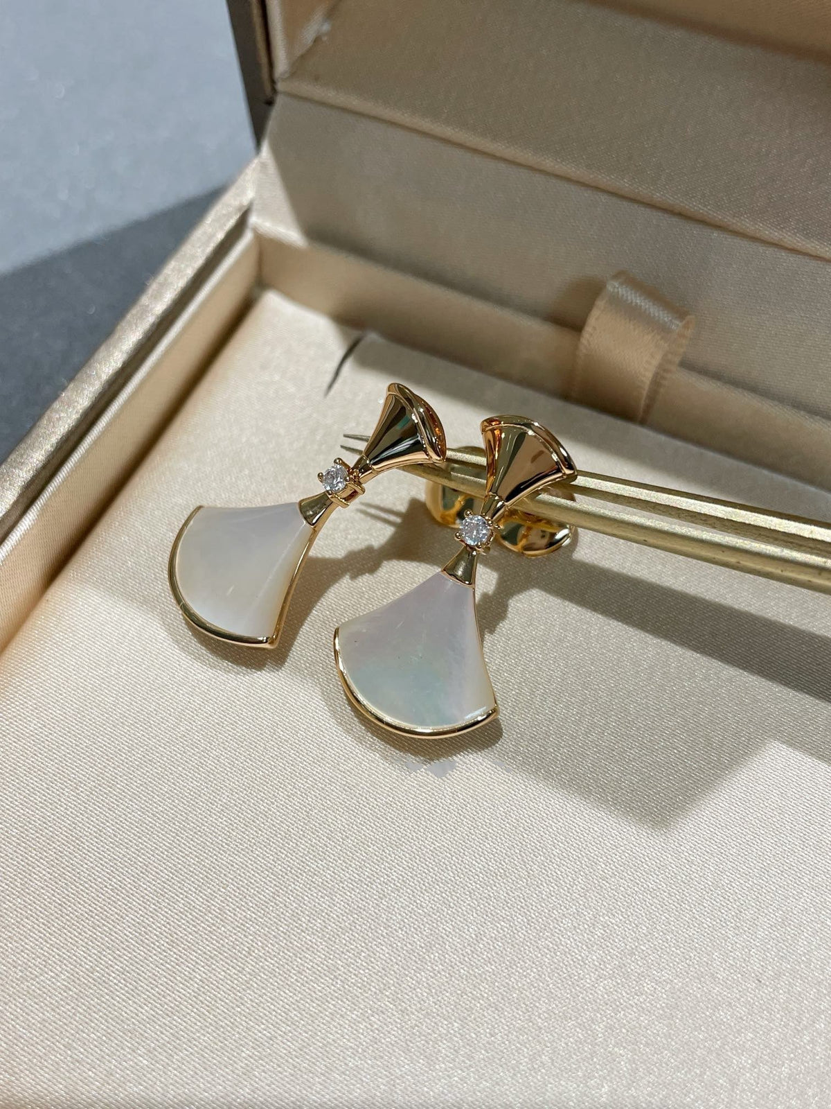 [Stars Jewelry]DREAM MOP 1 DIAMOND EARRINGS