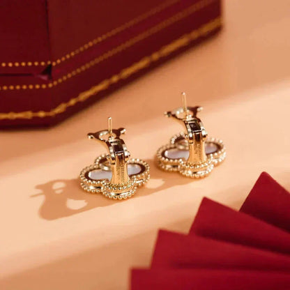[Stars Jewelry]CLOVER MEDIUM 1 MOTIFS  WHITE MOP STUD EARRINGS