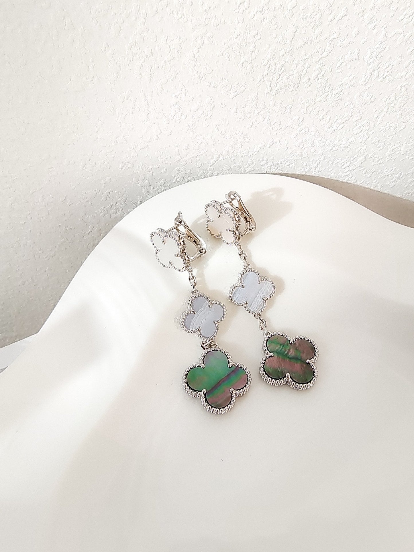 [Stars Jewelry]CLOVER 3 MOTIFS CHALCEDONY DARK MOP SILVER EARRINGS