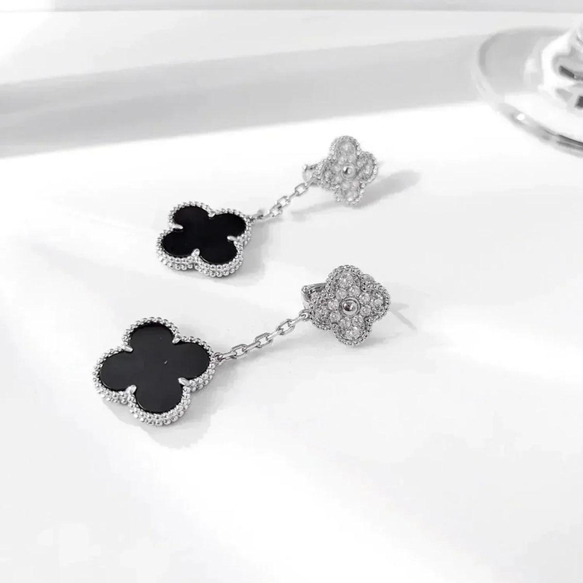 [Stars Jewelry]CLOVER 2 MOTIFS  DIAMOND ONYX EARRINGS SILVER