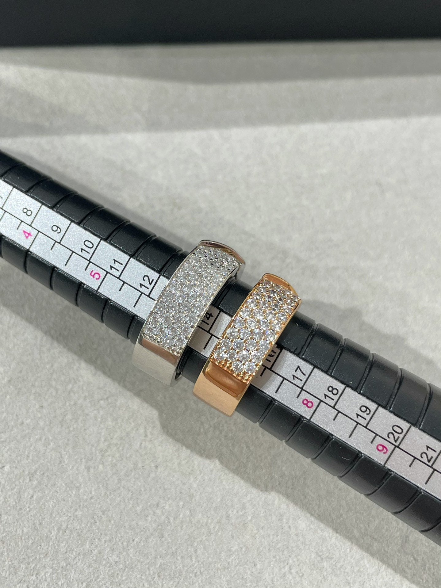 [Stars Jewelry]LIENS EVIDENCE  DIAMOND PAVED RING