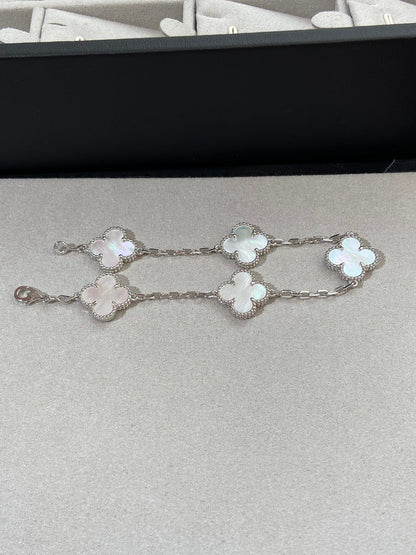 [Stars Jewelry]CLOVER WHITE PEARL MOP 5 MOTIF BRACELET COLLECTION