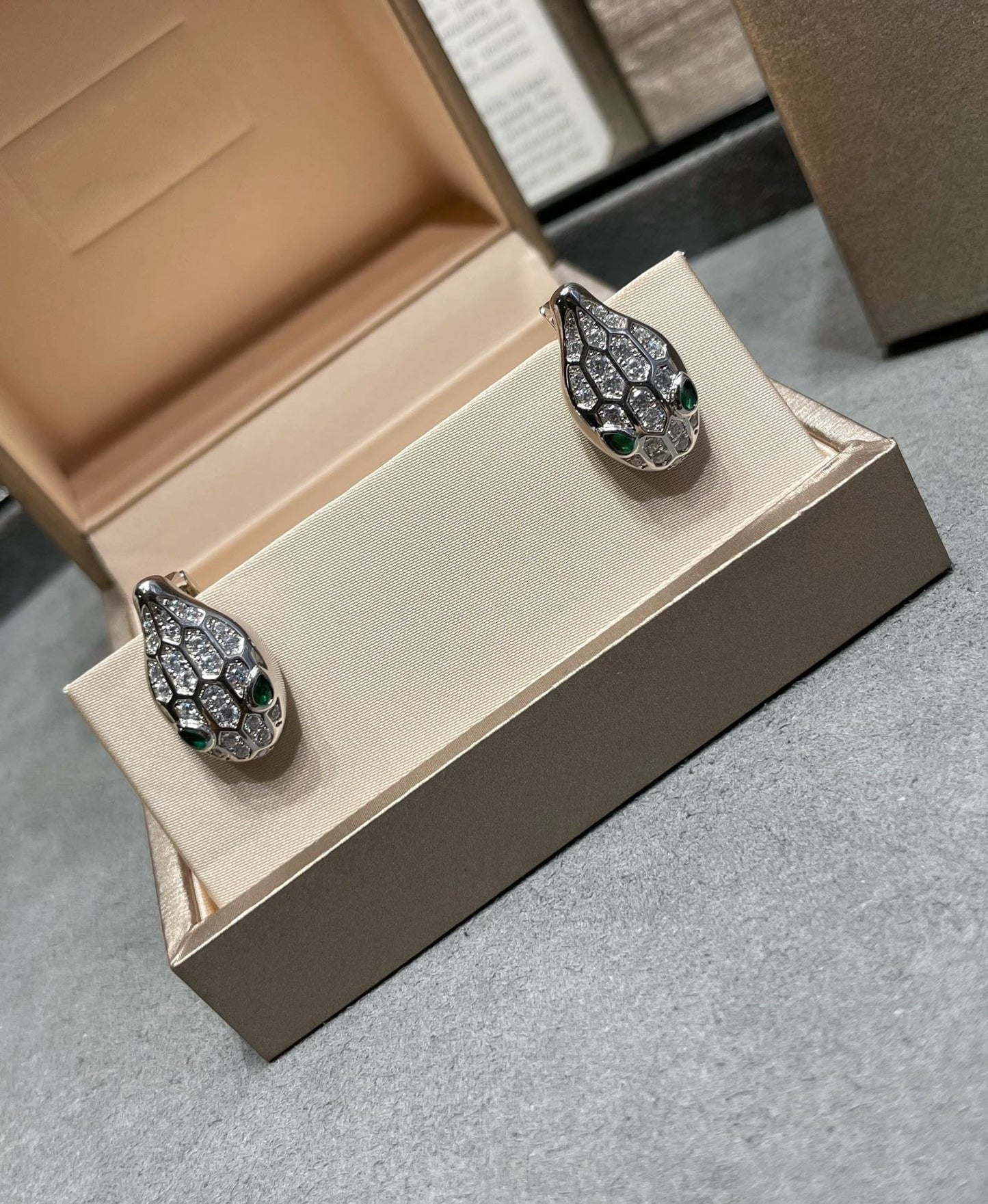 [Stars Jewelry]SERPENT DIAMOND STUD EARRINGS