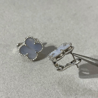 [Stars Jewelry]CLOVER CHALCEDONY SILVER STUD EARRINGS