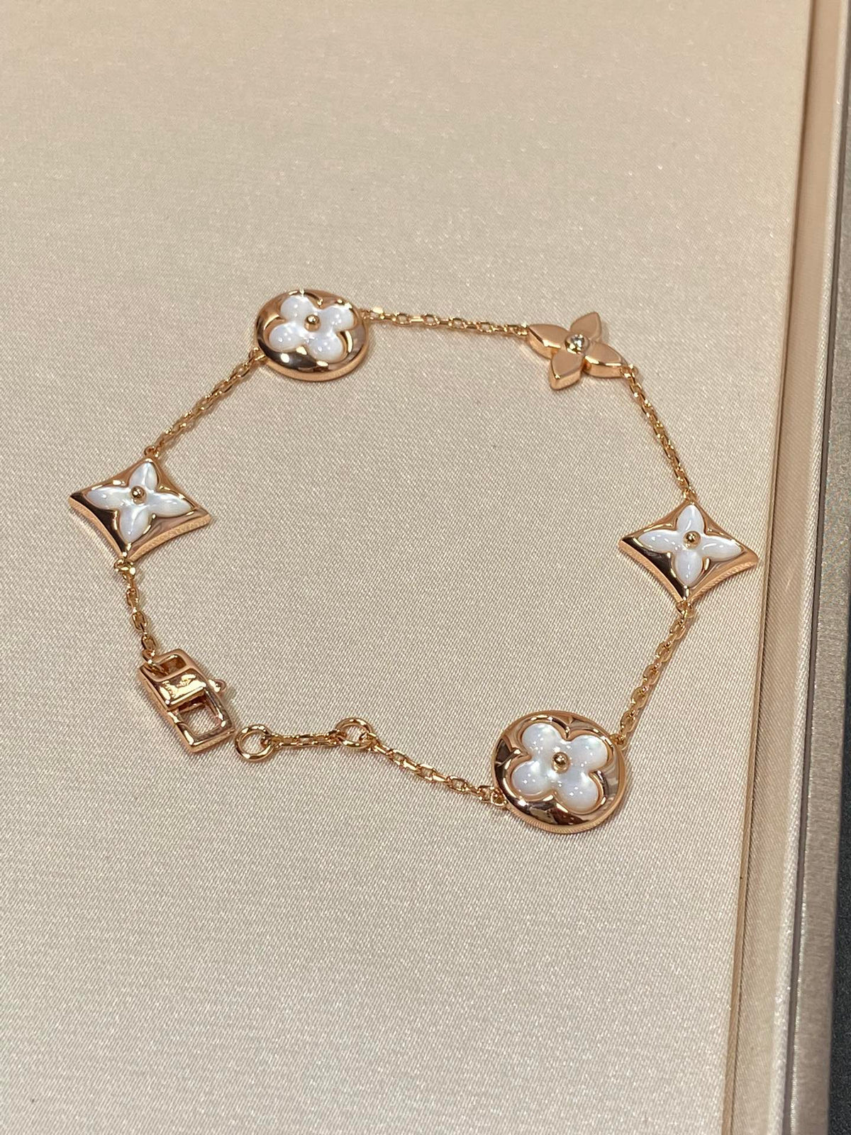 [Stars Jewelry]STAR AND SUN 5 MOTIF MOP PINK GOLD BRACELET
