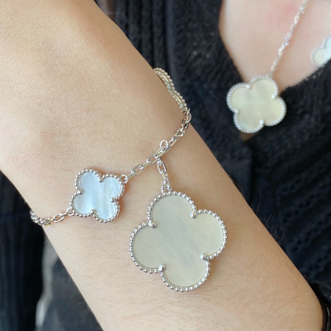 [Stars Jewelry]CLOVER 5 MOTIF WHITE MOP SILVER BRACELET