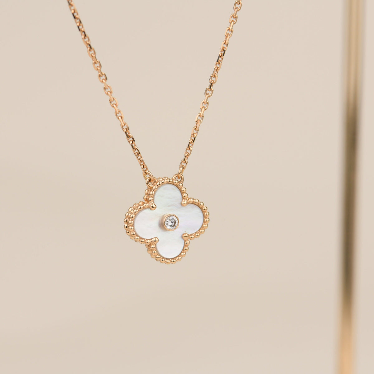 [Stars Jewelry]CLOVER 15MM DIAMOND WHITE FRITILLARIA NECKLACE