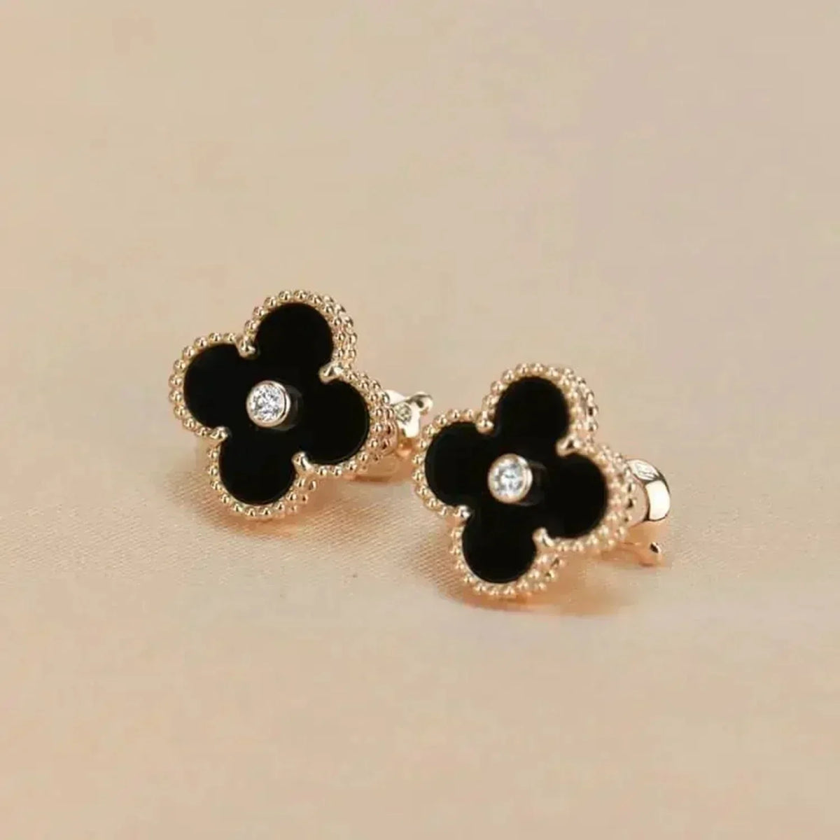 [Stars Jewelry]CLOVER MEDIUM 1 MOTIFS ONYX DIAMOND EARRINGS