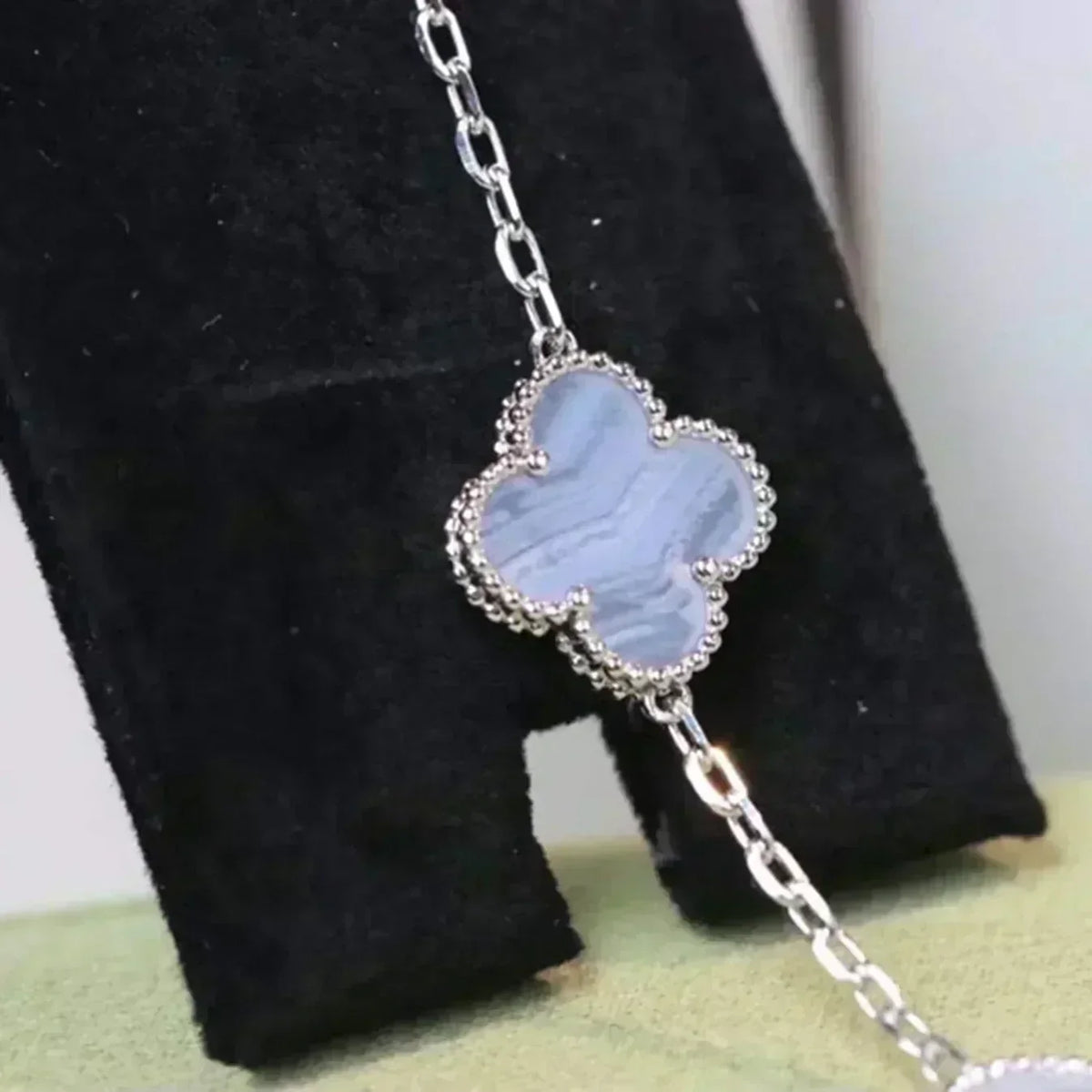 [Stars Jewelry] CLOVER 5 MOTIF PURPLE CHALCEDONY BRACELET COLLECTION