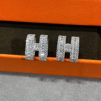 [Stars Jewelry]H STUD EARRINGS WITH SILVER DIAMONDS